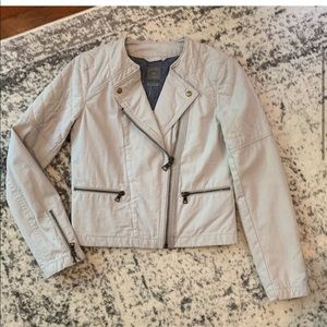 Light grey / cream jacket
